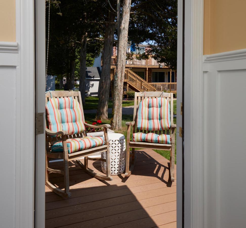 Breezeway Boutique Hotel Westerly Exterior photo
