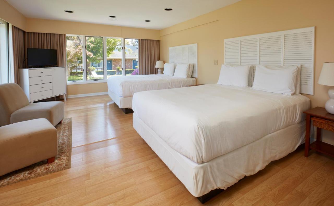 Breezeway Boutique Hotel Westerly Exterior photo