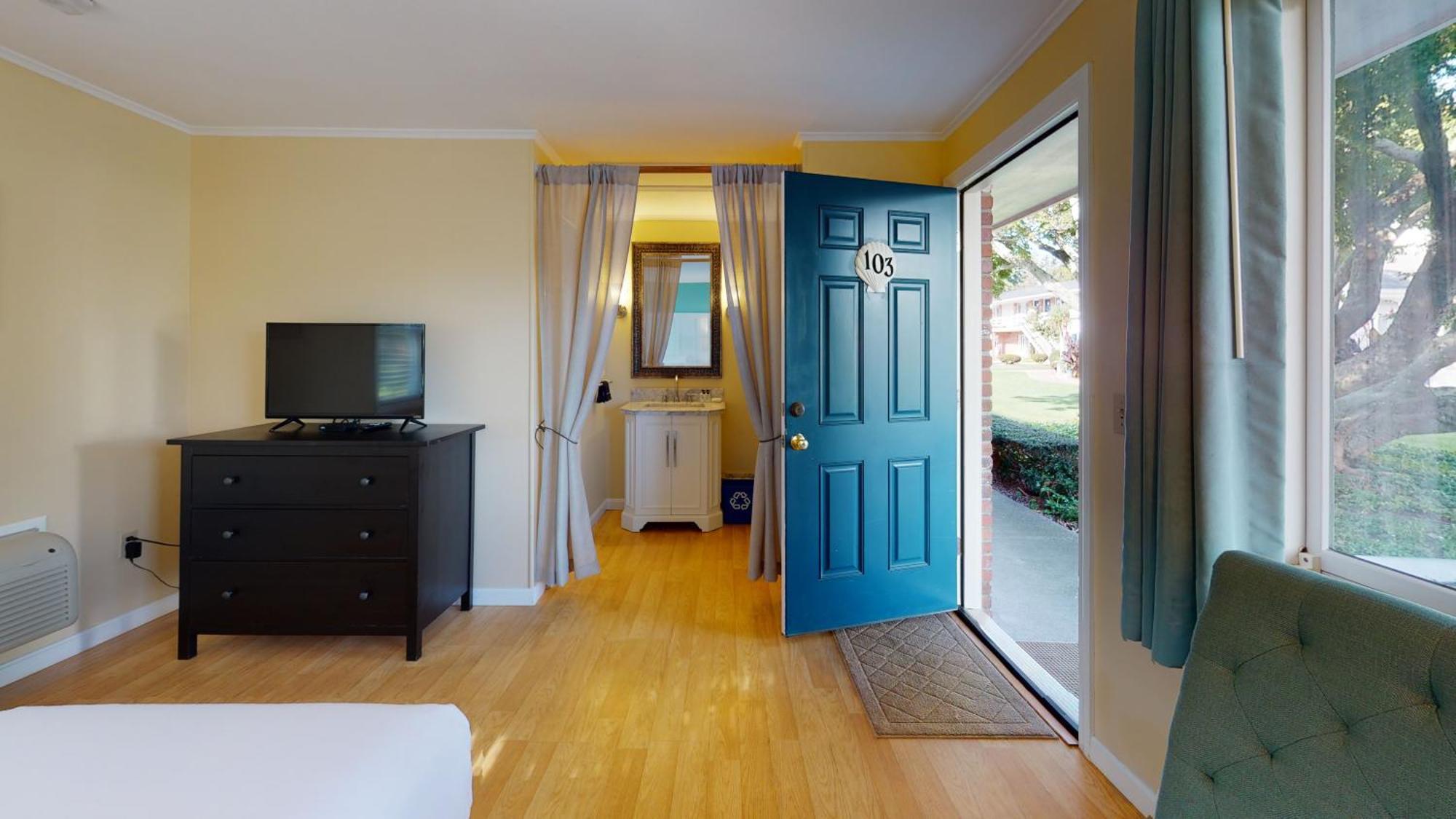 Breezeway Boutique Hotel Westerly Exterior photo