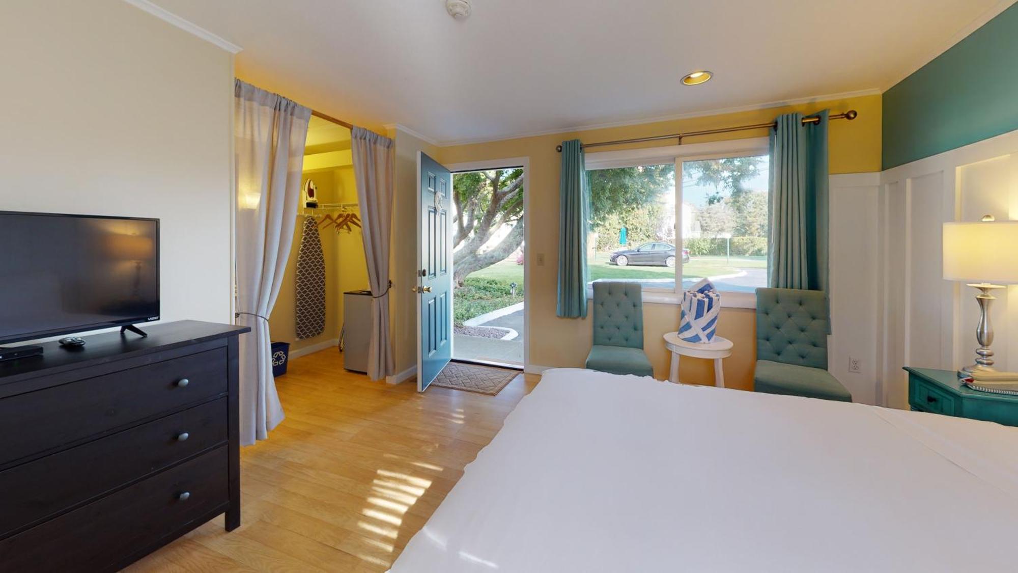 Breezeway Boutique Hotel Westerly Exterior photo