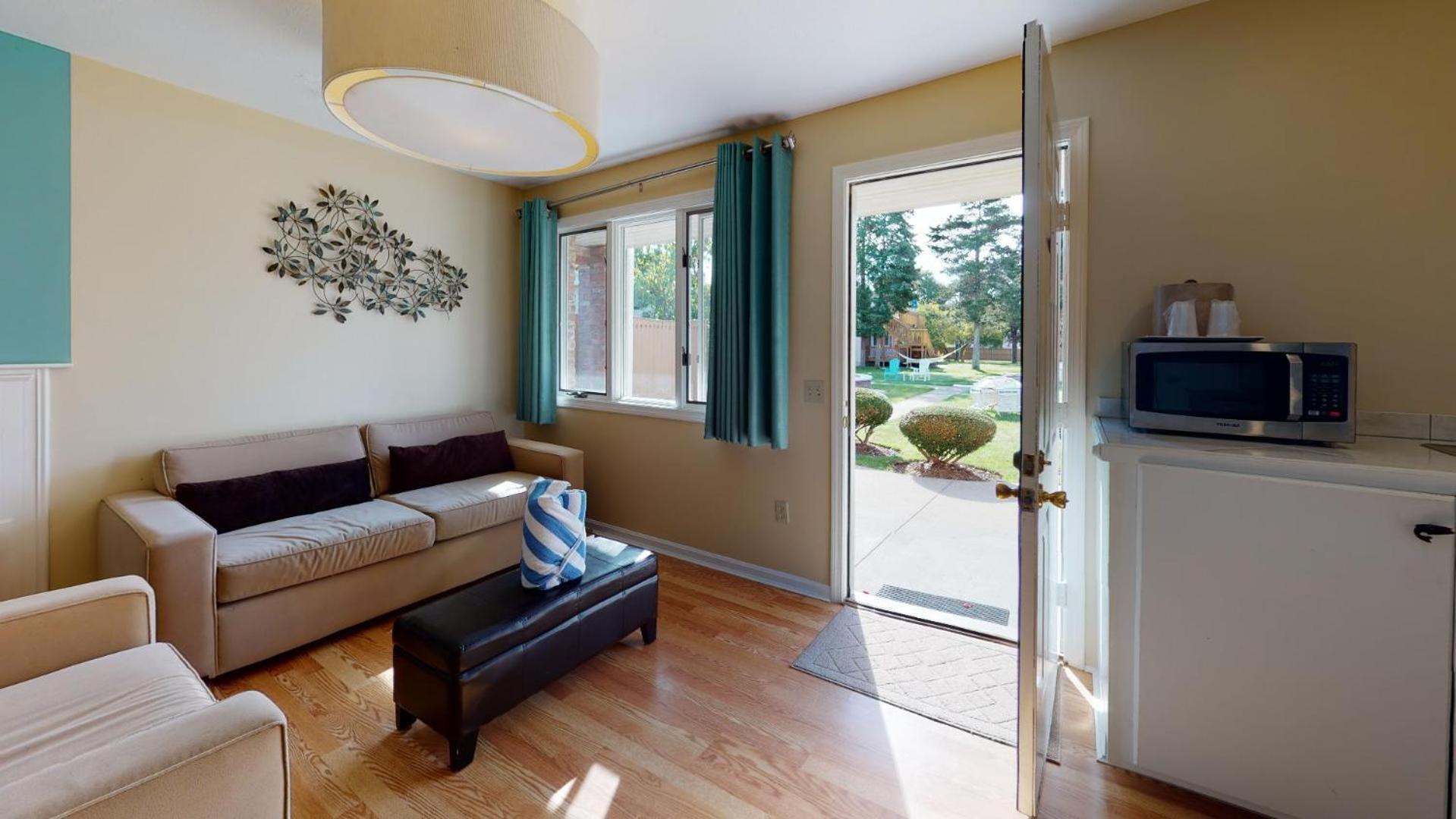 Breezeway Boutique Hotel Westerly Exterior photo
