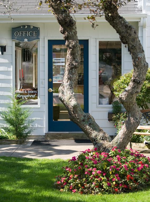 Breezeway Boutique Hotel Westerly Exterior photo