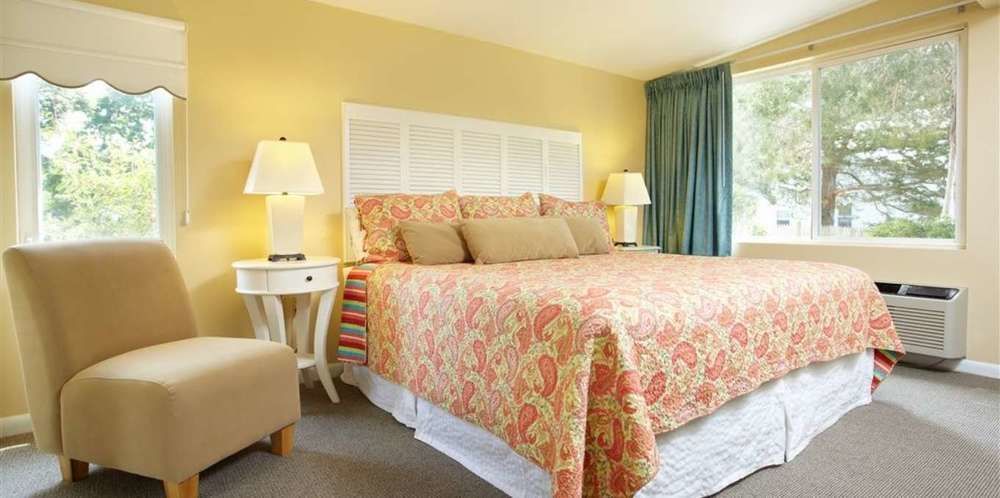 Breezeway Boutique Hotel Westerly Exterior photo
